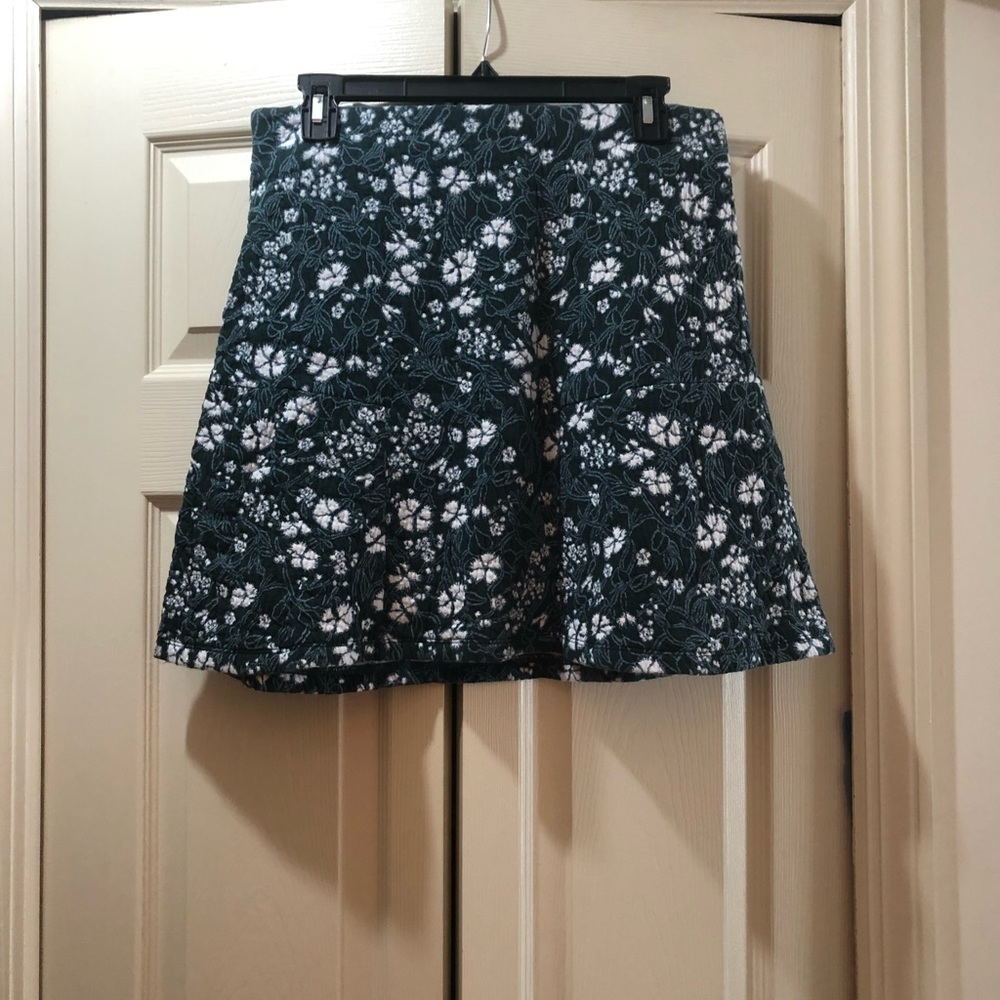Loft floral flippy skirt